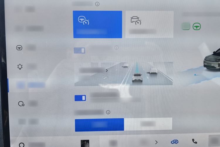 Used Lynk & Co 08 EM-P 2025 220 km All-Wheel-Drive Performance Halo
