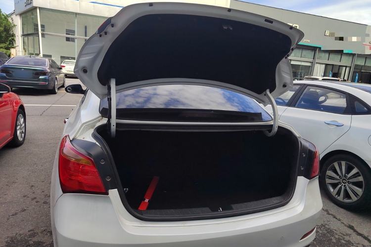 Used Hyundai Mistra 2016 1.8L Automatic Smart GLS
