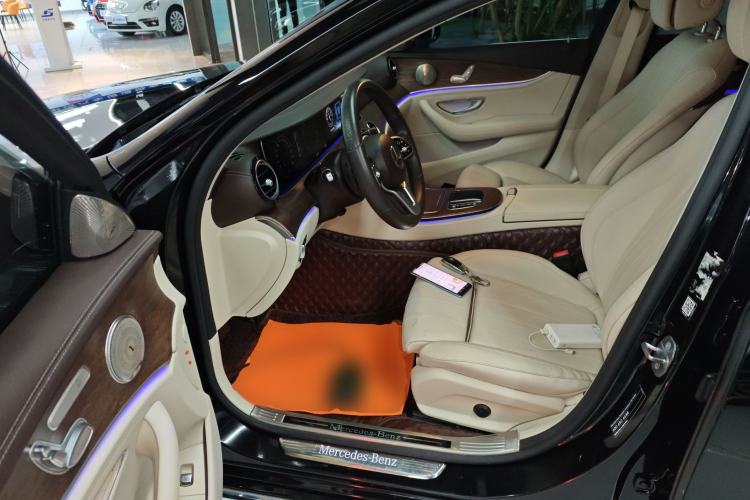 Used Mercedes-Benz E-Class 2019 E 260 L
