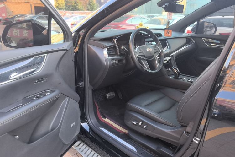 Used Cadillac XT5 2022 2.0T Two-Wheel Drive Luxury Version