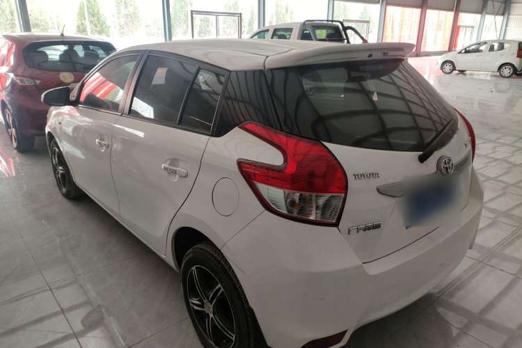 Used Toyota YARiS L 2015 1.5E Automatic Charm Edition
