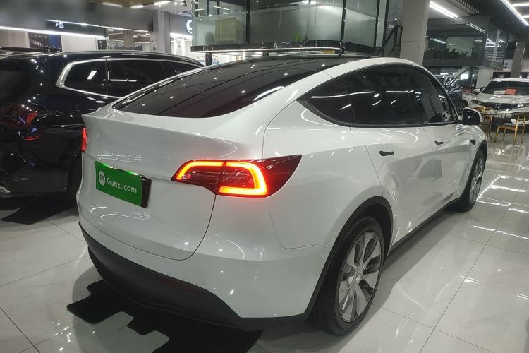 Used Tesla Model Y 2022 Rear-Wheel-Drive Version