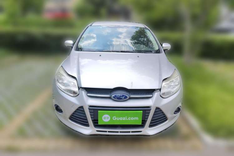 Used Ford Focus 2012 Sedan 1.6L Manual Comfort Model
