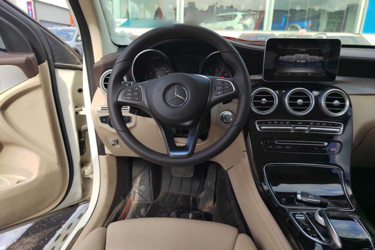 Used Mercedes-Benz GLC 2018 GLC 200 4MATIC
