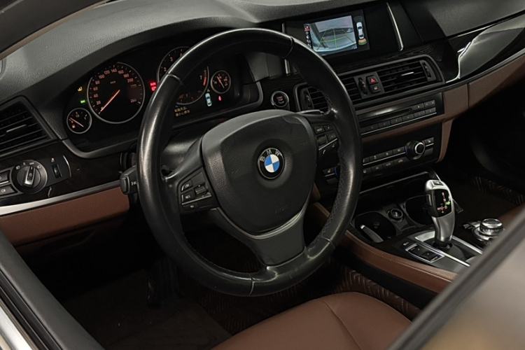 Used BMW 5 Series 2017 525Li Leading Model
