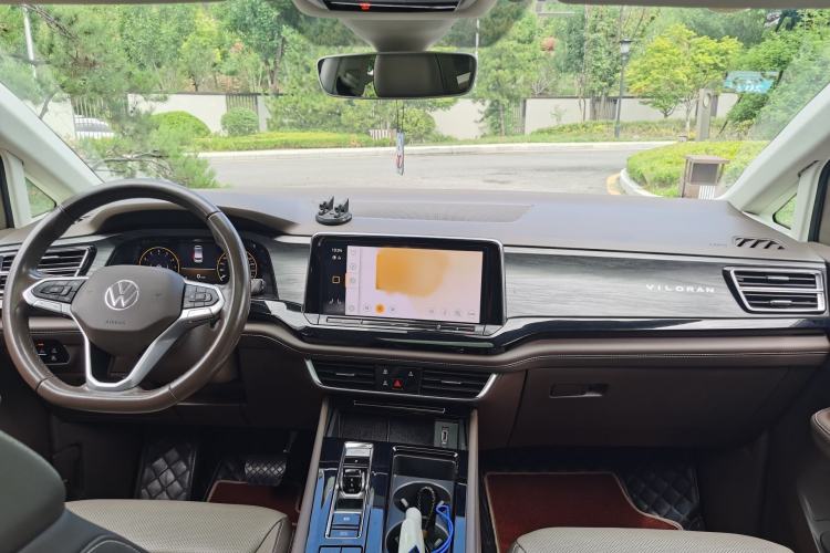Used Volkswagen Viloran 2022 330TSI Luxury Edition
