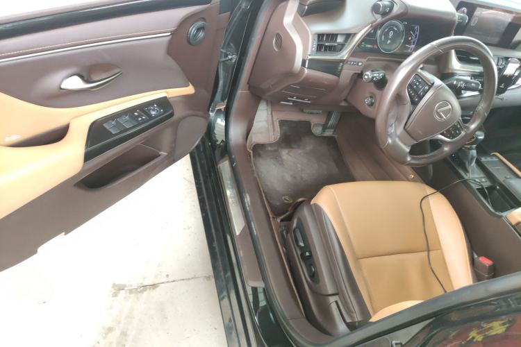 Used Lexus ES 2018 300h Premier Edition China V Standard