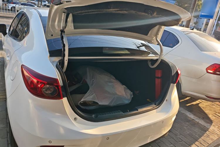 Used Mazda Mazda 3 Axela 2017 Sedan 1.5L Automatic Comfort Model Emission Standard China V