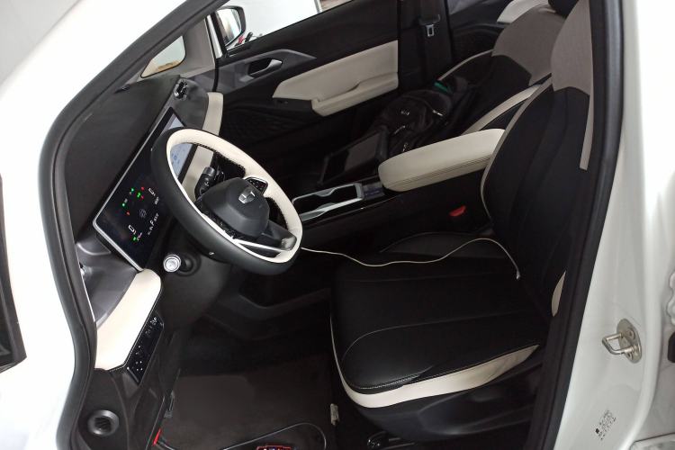 Used Geometry E Firefly 2024 401 km Fluorescent
