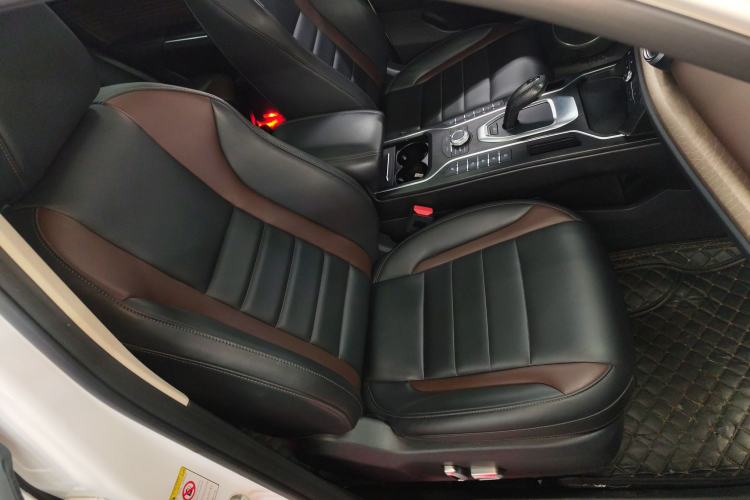 Used Wey VV5 2021 1.5T Two-Wheel Drive Smart Pioneer