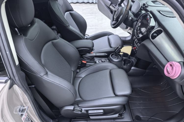 Used  MINI 2023 1.5T COOPER Artist
