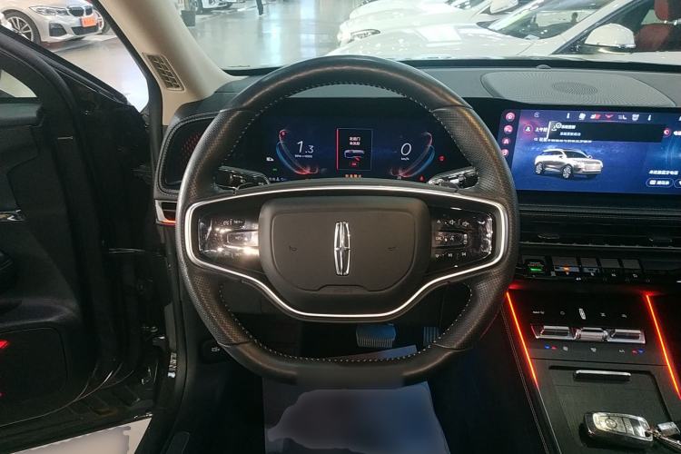 Used Lincoln Corsair 2024 2.0T Two-Wheel Drive Deluxe Edition