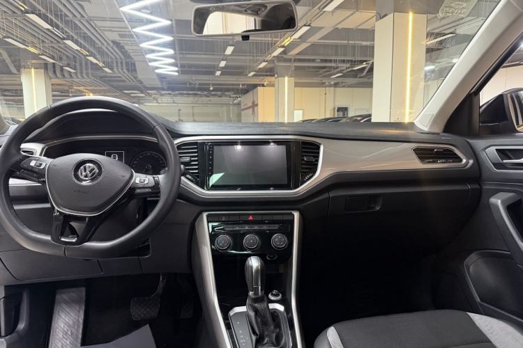 Used Volkswagen T-ROC 2018 280TSI DSG Two-Wheel Drive Advanced Version China V Emission Standard