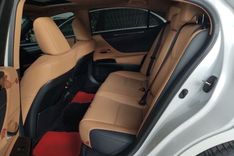 Used Lexus ES 2023 200 Excellence Edition