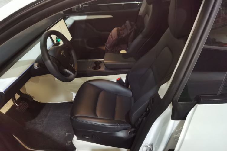 Used Tesla Model Y 2024 Rear-Wheel-Drive Version
