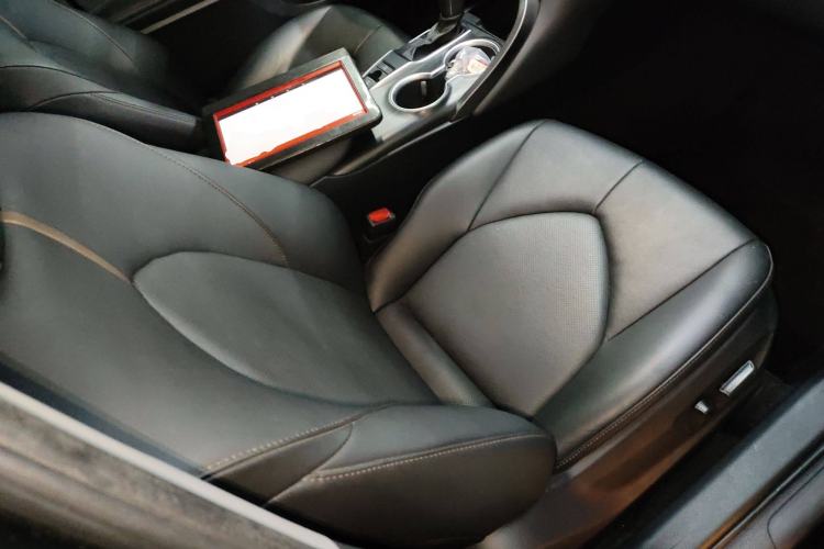 Used Toyota Camry 2023 2.0GVP Premier Edition
