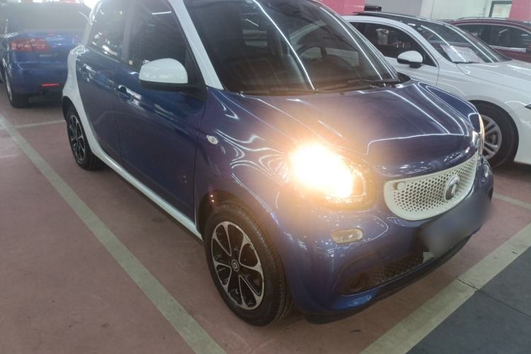 Used  forfour 2016 1.0L 52 kW Passion Edition