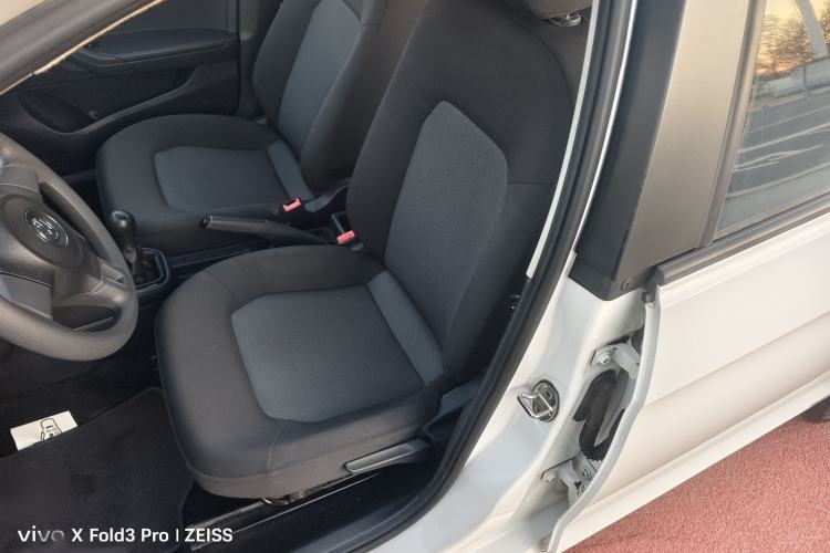 Used Volkswagen Jetta 2015 1.6L Manual Fashion Edition