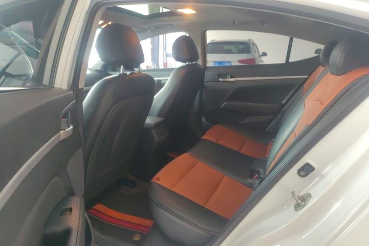 Used Hyundai Elantra 2016 1.6L Automatic ZhiXuan – Elite Version
