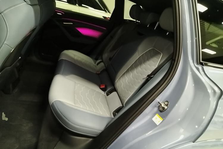 Used Audi Q6L e-tron 
