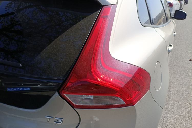 Used Volvo V40 2017 T3 Zhiyi Edition