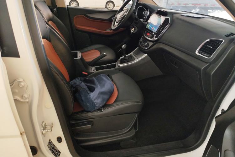 Used Baojun 560 2016 1.8L Manual Elite Version
