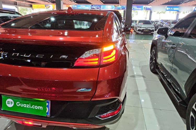 Used Venucia T90 2017 2.0L CVT Fashion Edition
