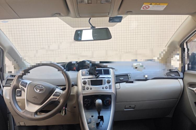 Used Toyota Verso 2014 Starlight 180E CVT Elite Edition