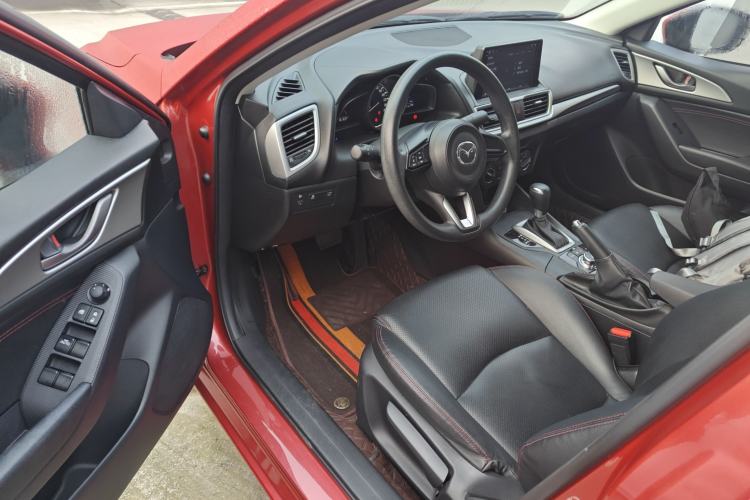 Used Mazda Mazda 3 Axela 2019 Cloud-Controlled Version Sedan 1.5L Automatic Comfort Trim China VI Standard
