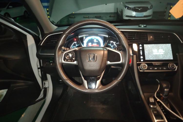 Used Honda Civic 2016 220TURBO CVT Luxury Edition
