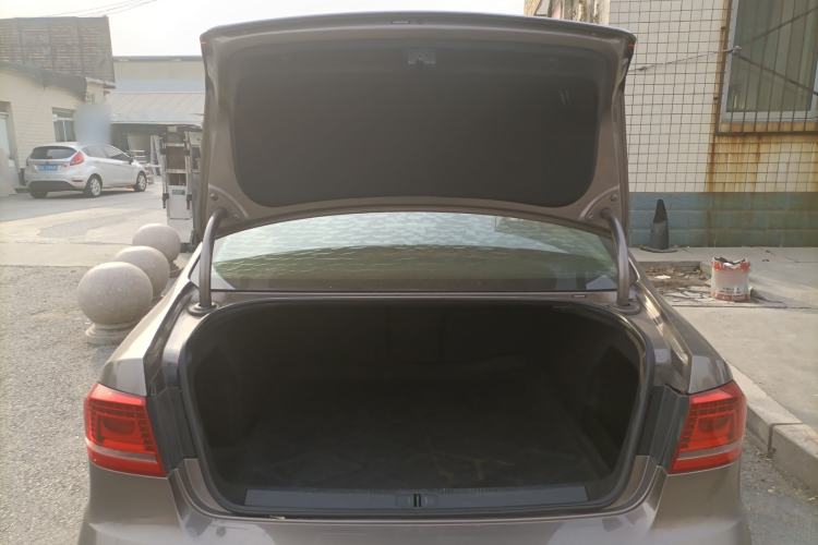 Used Volkswagen Magotan 2015 1.8TSI Advanced Model
