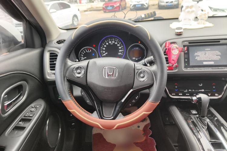 Used Honda Vezel 2015 1.8L CVT Four-Wheel Drive Flagship Model
