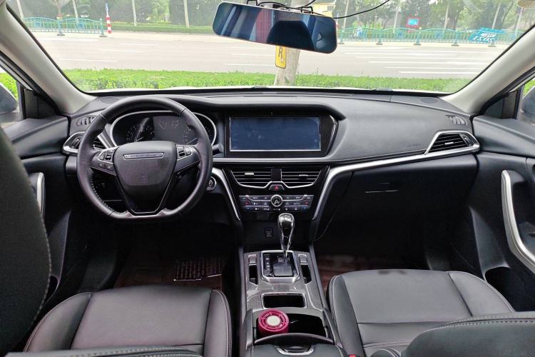 Used Venucia T90 2017 2.0L CVT Smart Edition
