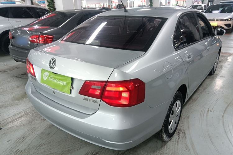 Used Volkswagen Jetta 2015 1.4L Manual Fashion Model
