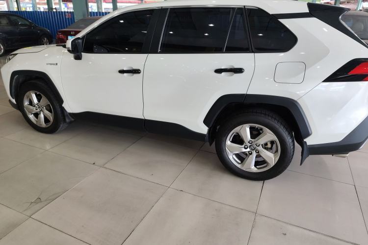 Used Toyota RAV4 2020 Dual-Engine 2.5L E-CVT Two-Wheel Drive Elite Edition
