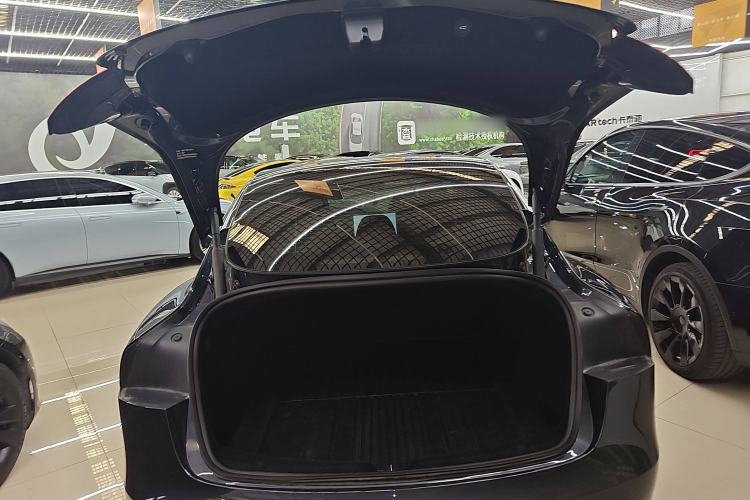 Used Tesla Model 3 2023 Rear-Wheel-Drive Version
