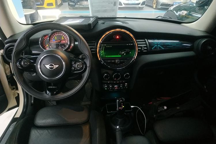 Used  MINI 2018 1.5T COOPER Artist
