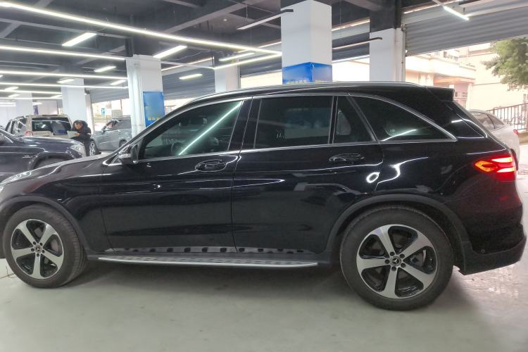 Used Mercedes-Benz GLC 2018 GLC 260 4MATIC Luxury Model