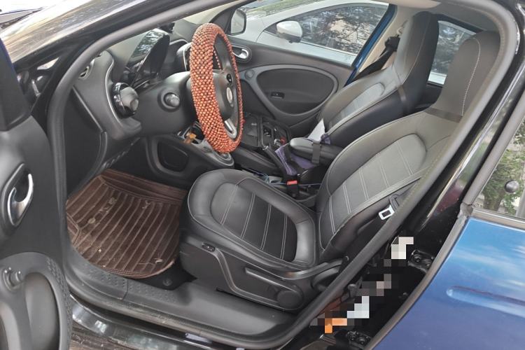 Used  forfour 2016 0.9T 66 kW Pioneer Edition