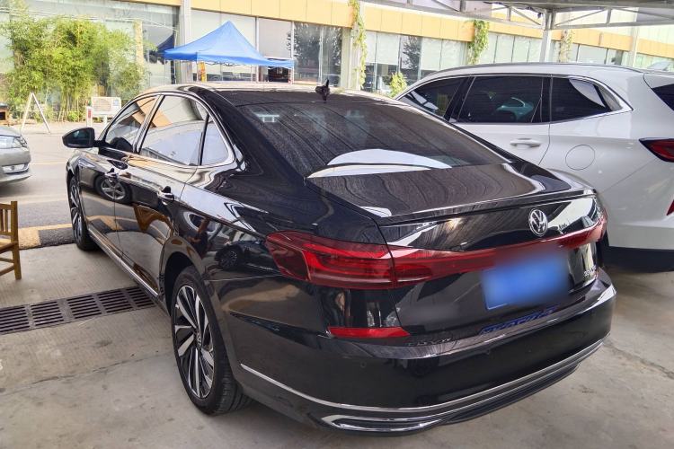 Used Volkswagen Passat 2023 330TSI Luxury Edition
