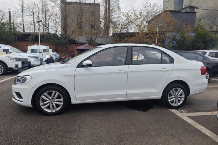 Used Volkswagen Jetta 2019 Dream Edition 1.4L Manual Fashion Version
