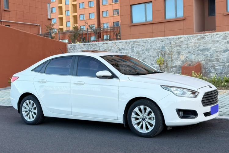 Used Ford Escort 2017 Happiness Edition 1.5L Automatic Fashion Version
