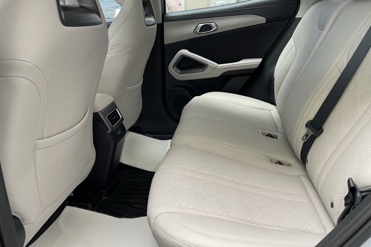 Used BYD Yuan UP 2025 Intelligent Driving Version 401 km Beyond-Range Edition