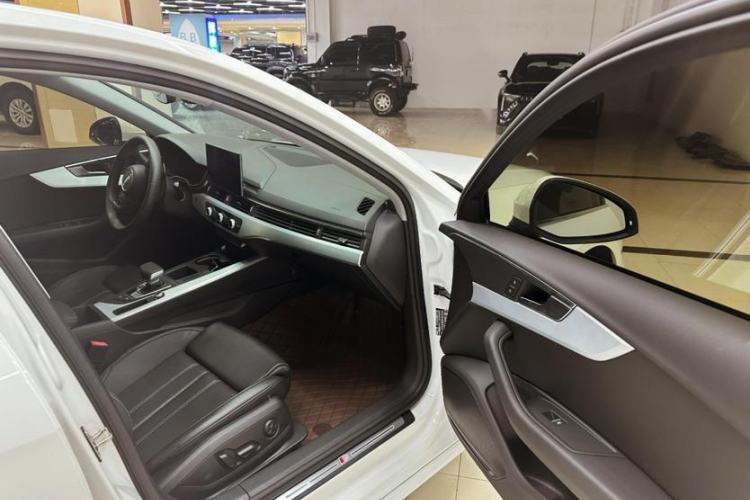 Used Audi A4L 2022 40 TFSI Fashion Dynamic Model
