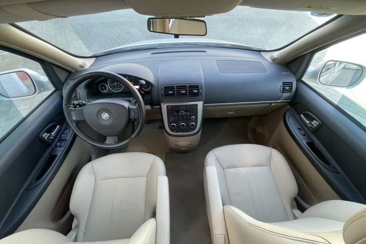 Used Buick GL8 2014 2.4L Executive Edition
