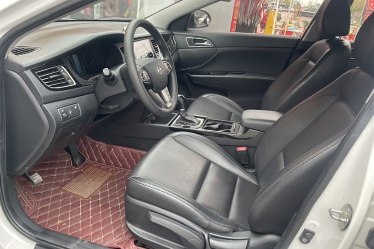 Used Hyundai Mistra 2014 1.8L Automatic Smart GLS
