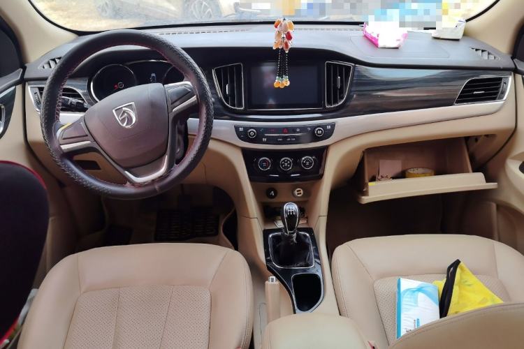 Used Baojun 730 2016 1.5L Manual Comfort Version 7 Seats China V Emission Standard