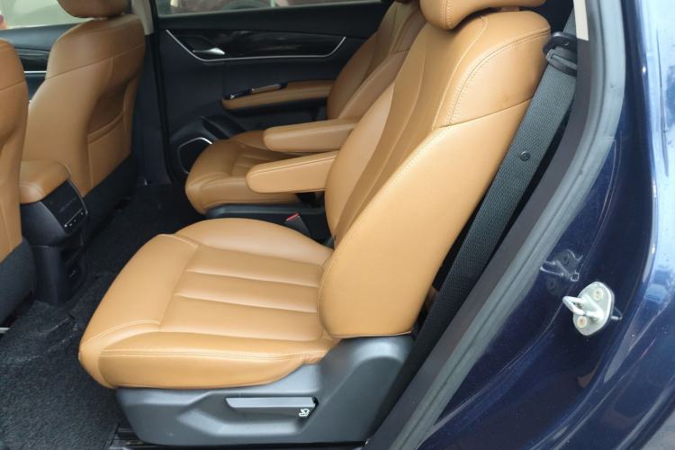 Used BYD Song MAX 2018 1.5T Manual Smart Connect Luxury 6-Seater
