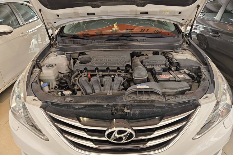 Used Hyundai Sonata 2014 2.4L Automatic Luxury Version China IV Standard
