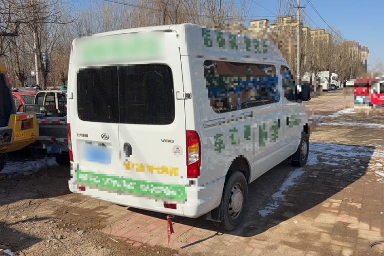 Used SAIC MAXUS Xintu V80 2023 2.0T Manual Classic Aoyuntong Short Wheelbase Mid-Roof 5/6-Seater
